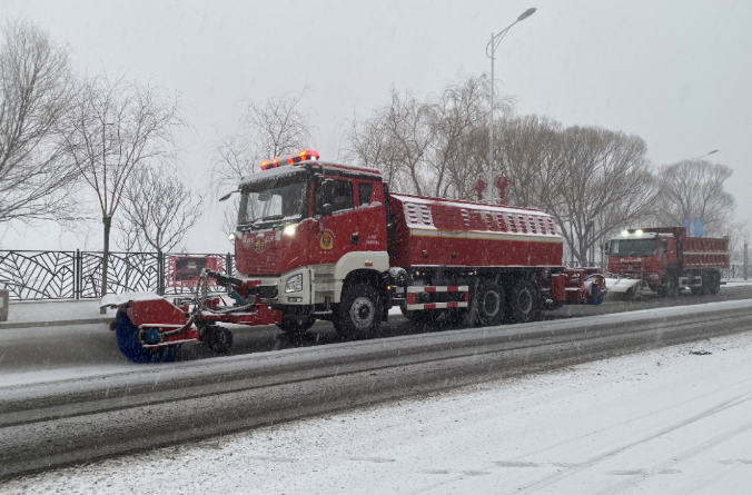 好博環(huán)境除冰雪裝備全力投入破冰作業(yè)，助力北京道路交通安全